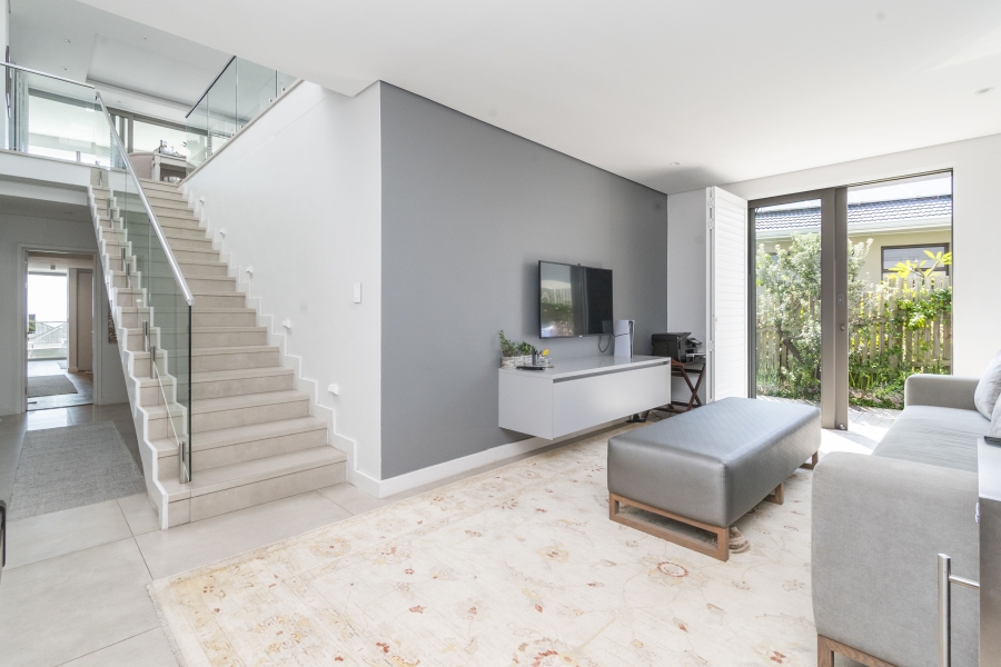 To Let 4 Bedroom Property for Rent in Camps Bay Western Cape
